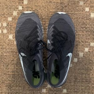 Women’s Nike fly knit sneakers